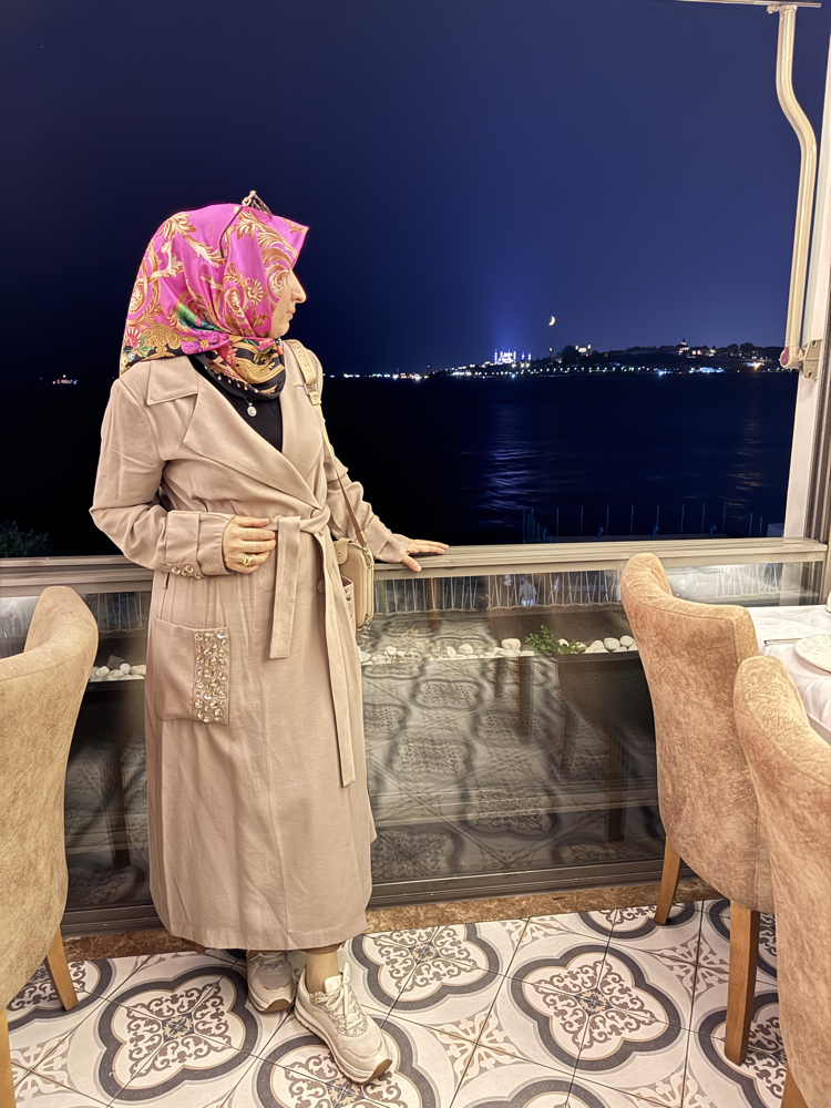 Zümrüt bej