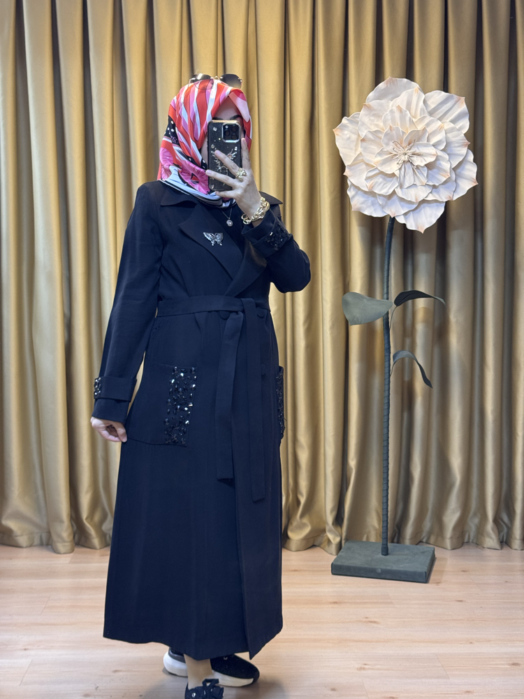 Zümrüt siyah