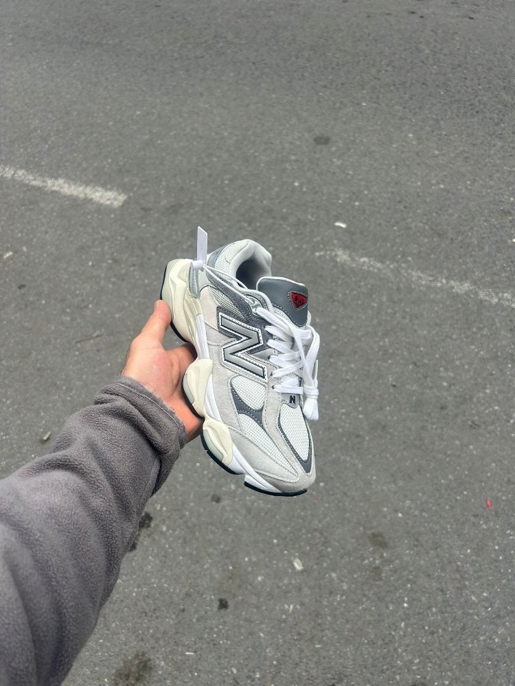 New Balance 9060 Gri