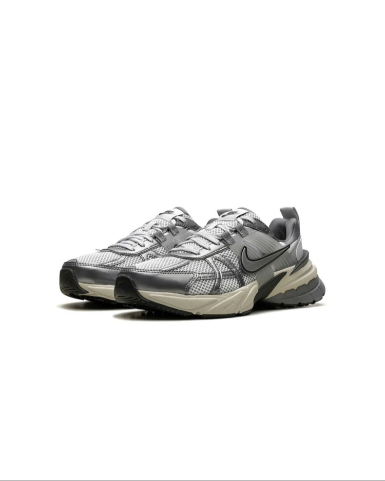 Nike V2K Run 