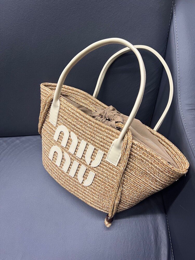 Miu Miu Hasır Çanta