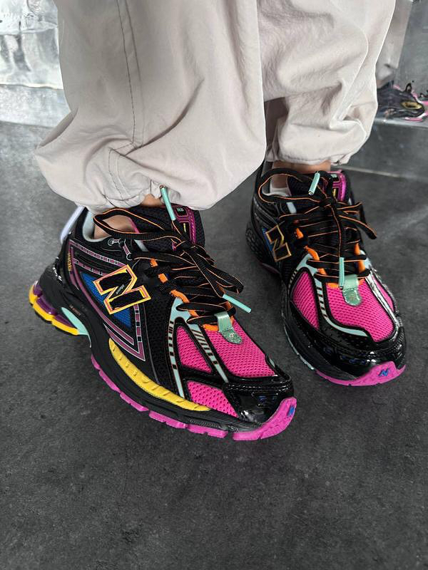 New Balance 1906R Neon Nights