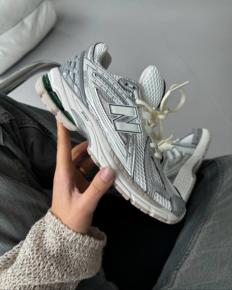 New Balance 1906R Silver Metallic