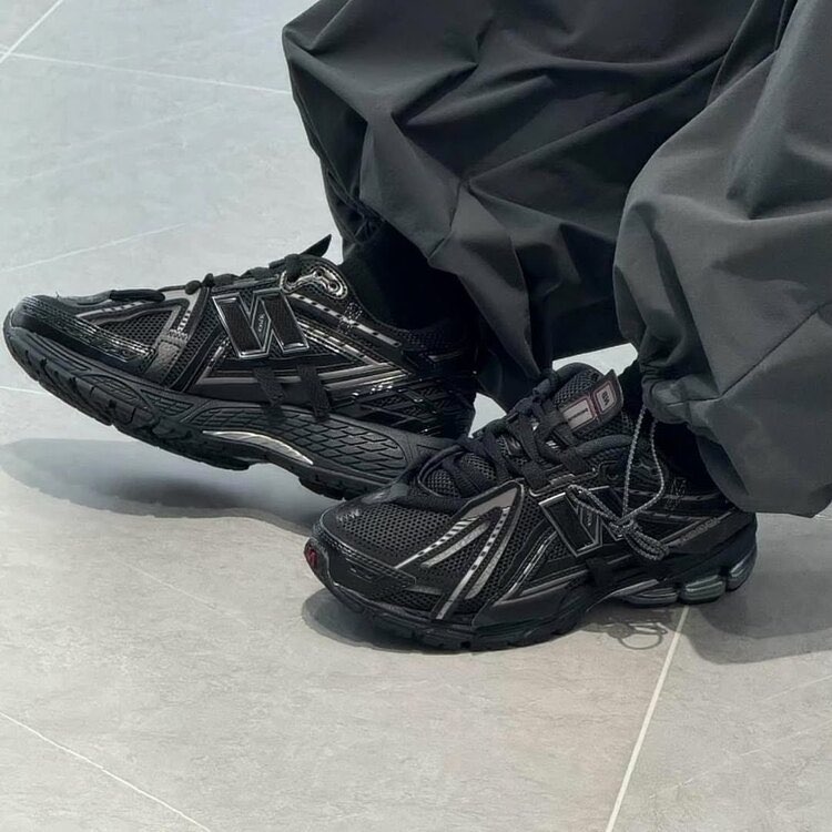 New Balance 1906A Black
