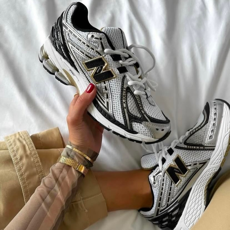 New Balance 1906R Metallic Gold