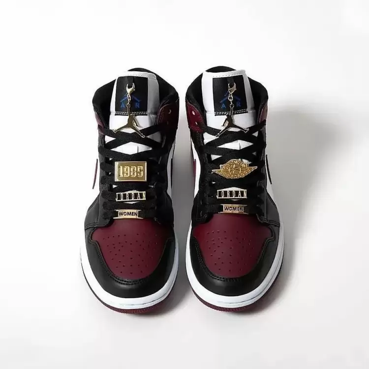 Nike Air Jordan 1 Mid SE Black Dark Beetroot