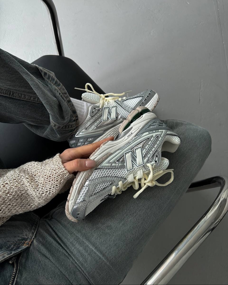 New Balance 1906R Silver Metallic