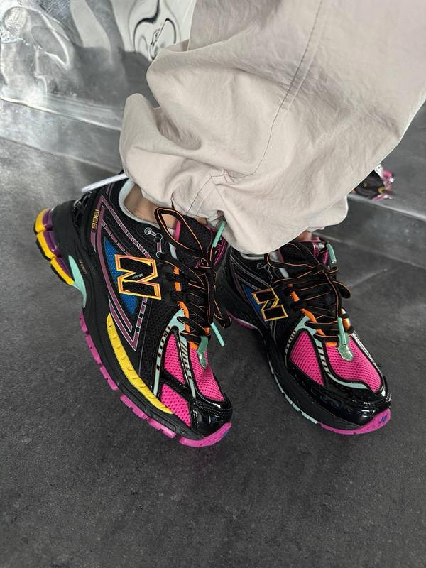 New Balance 1906R Neon Nights