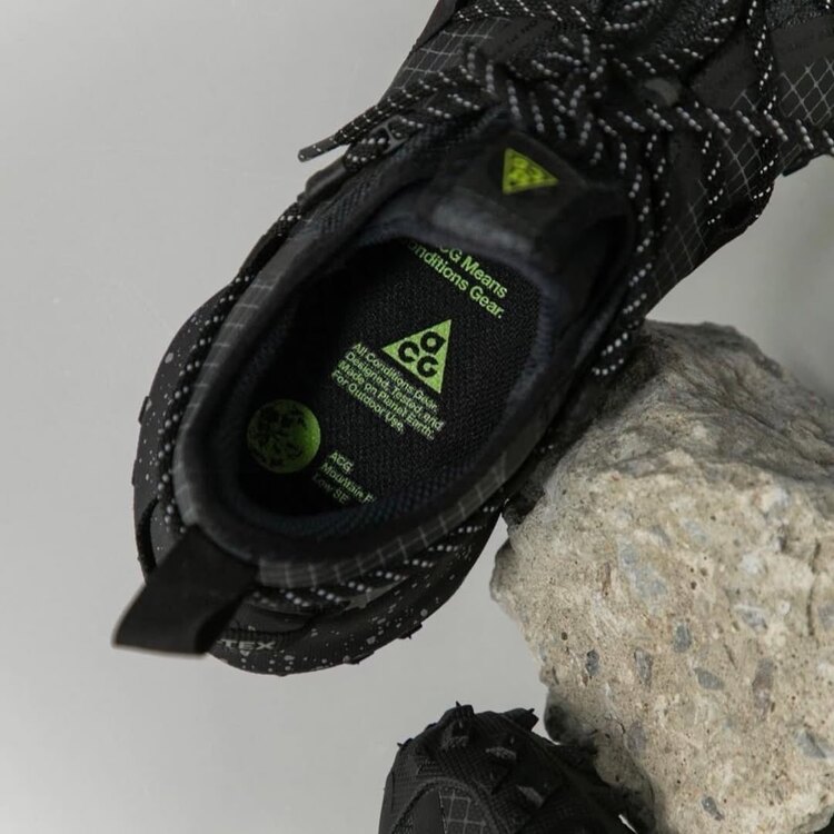 Nike ACG Mountain Fly Low Gore-Tex Dark Smoke Grey