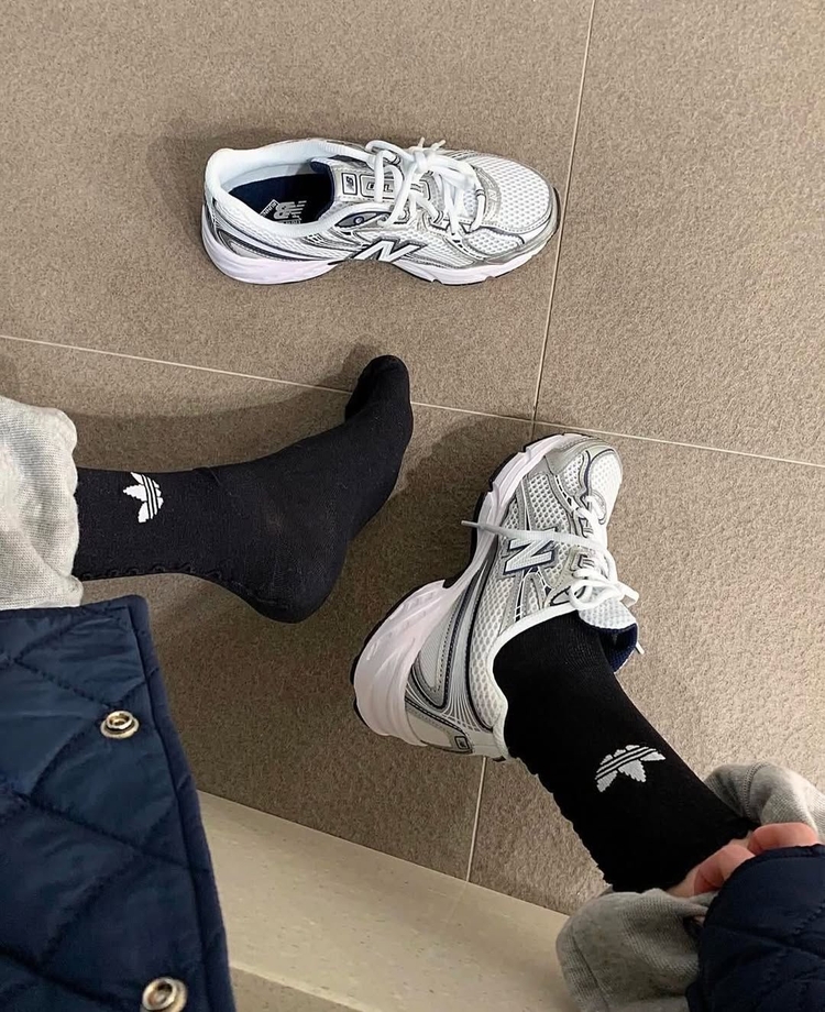New Balance 740 Navy White