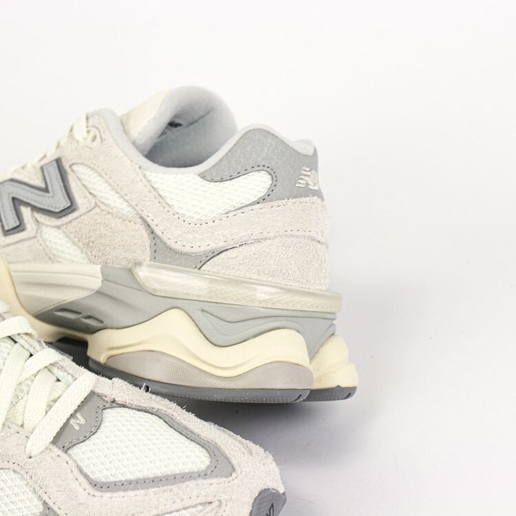 New Balance 9060 Moonbeam Sea Salt
