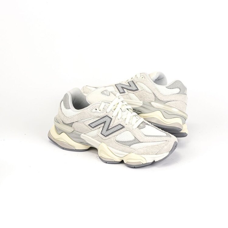 New Balance 9060 Moonbeam Sea Salt