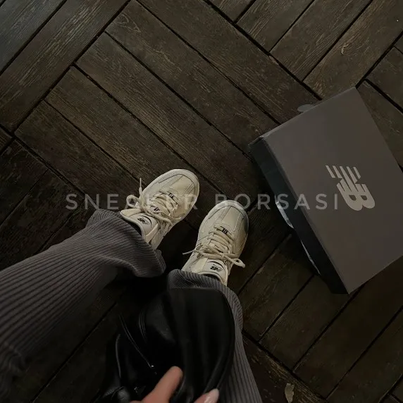 New Balance 530  Cream  Beige 