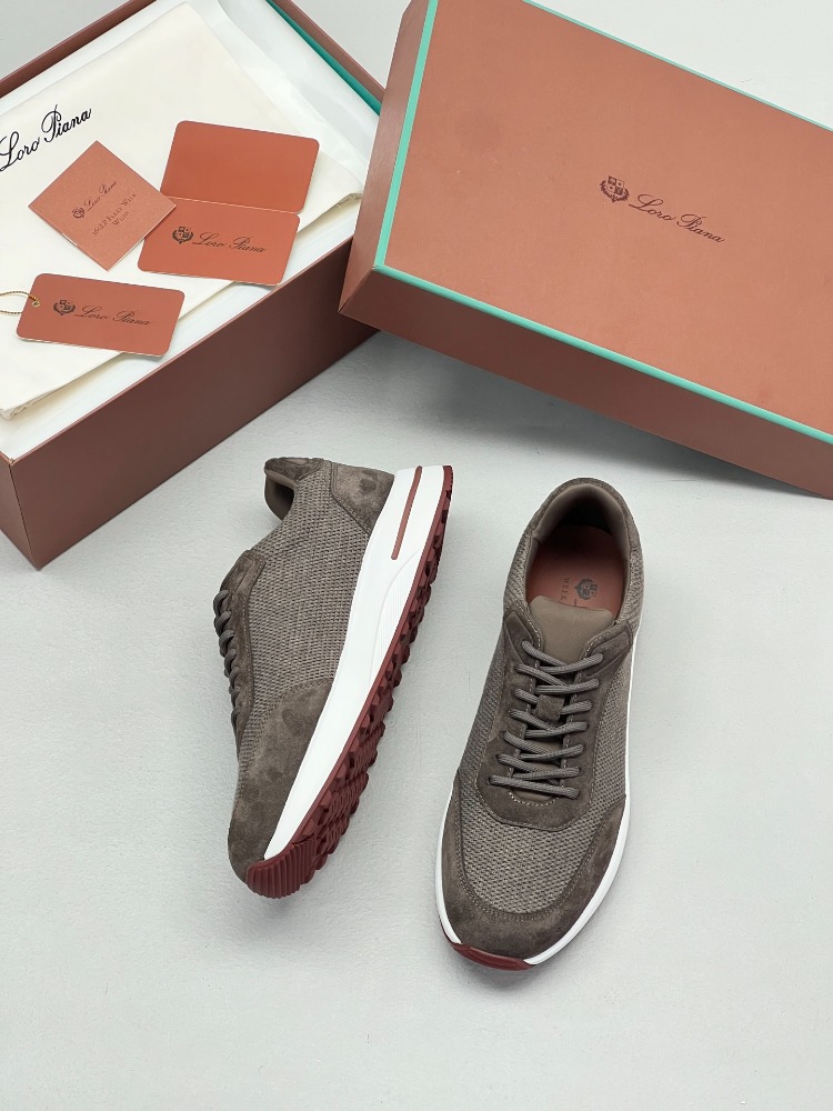 Loro Piana Weekend Walk 39-45