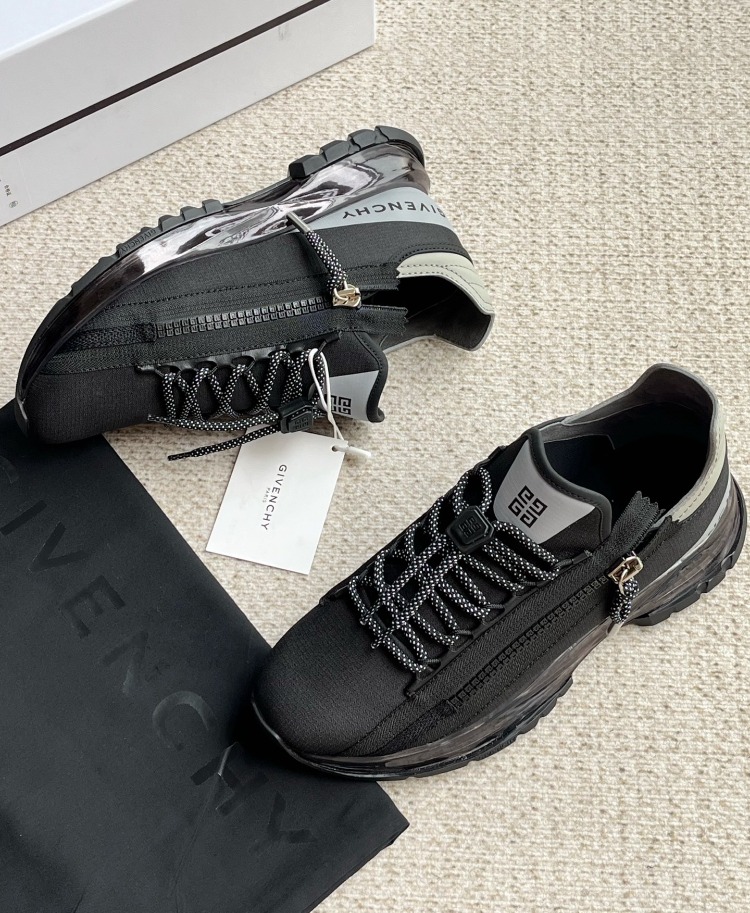 Givenchy 39/45