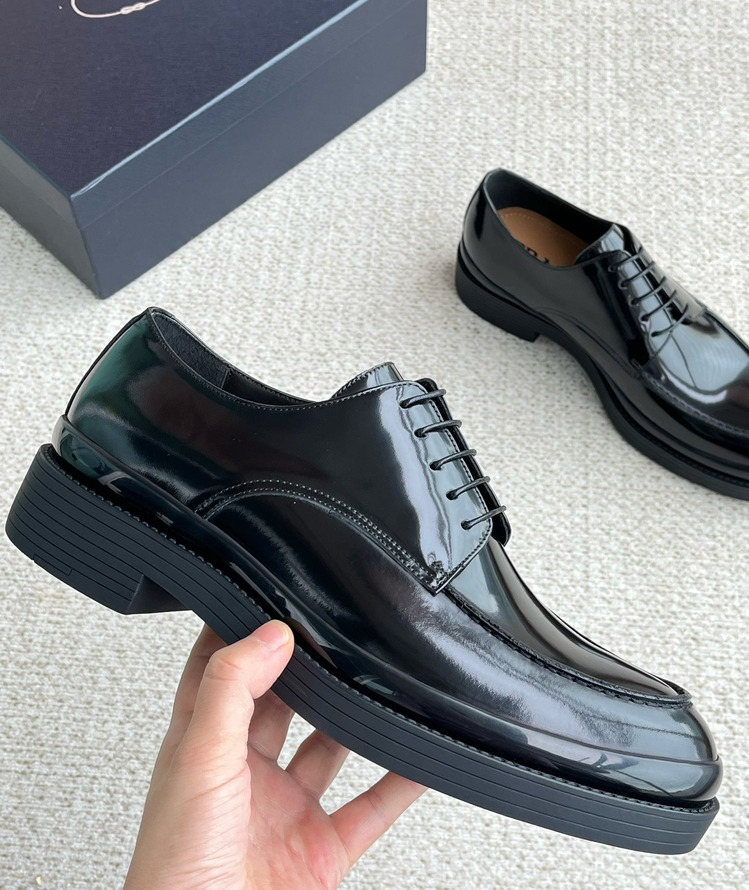 Prada 39/44