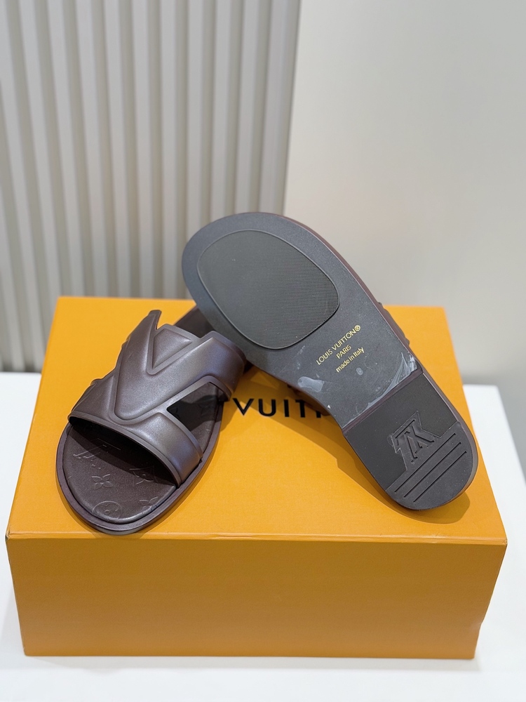 LV Oasis Mule 38-46