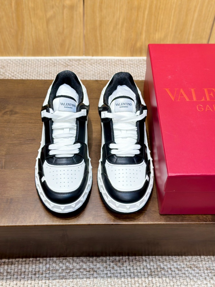 Valentino Garavani Freedots Sneakers 35-45