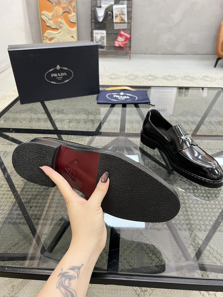 Prada 39/45