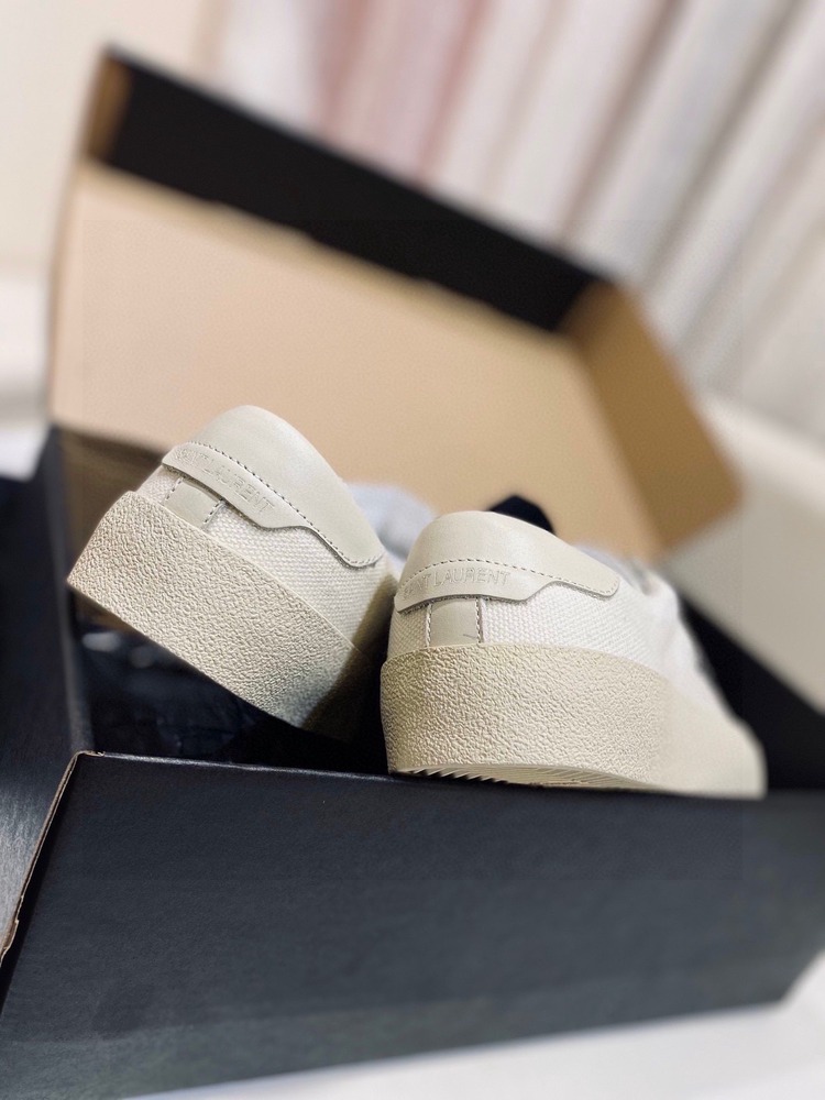 Saint Laurent 35-45