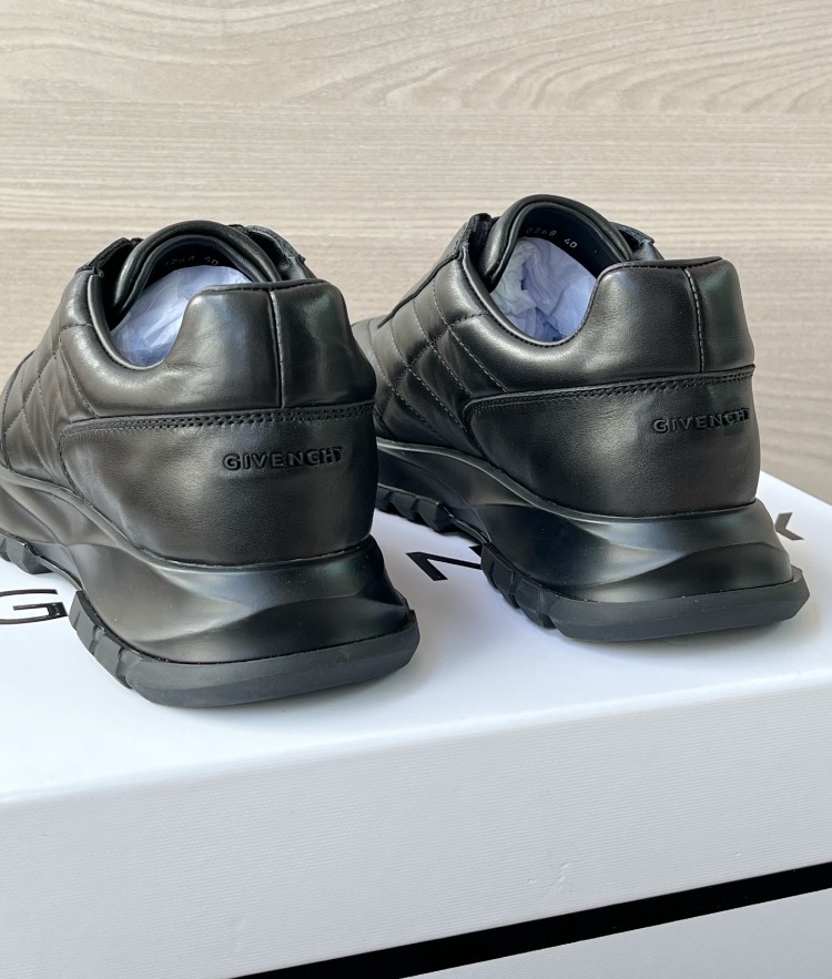 Givenchy Trainers sneakers in shiny padded leather black 39-45