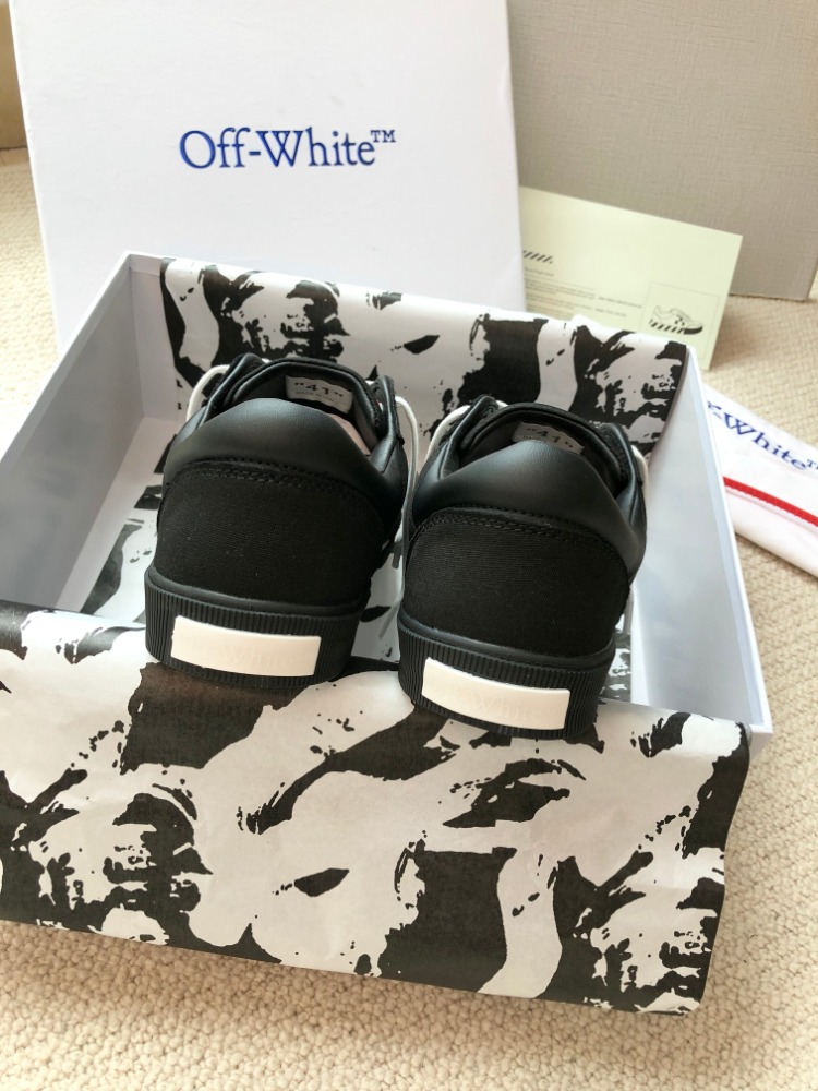 OFF-White Black/White Canvas Vulcanized in BLACK 35-45