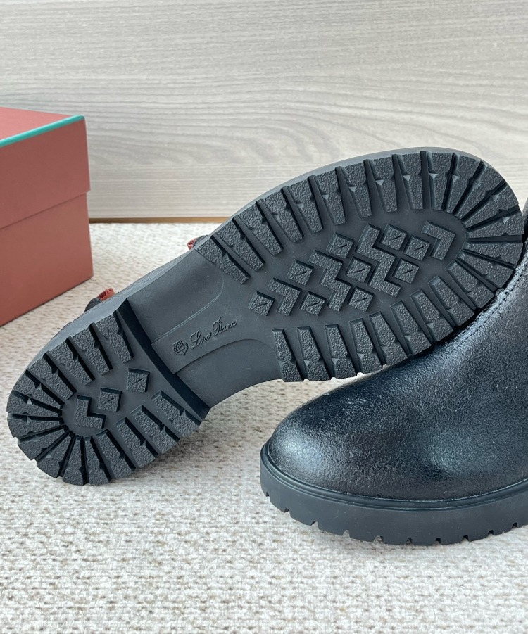Loro Piana 39-45