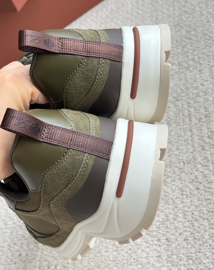 Loro Piana 39-45
