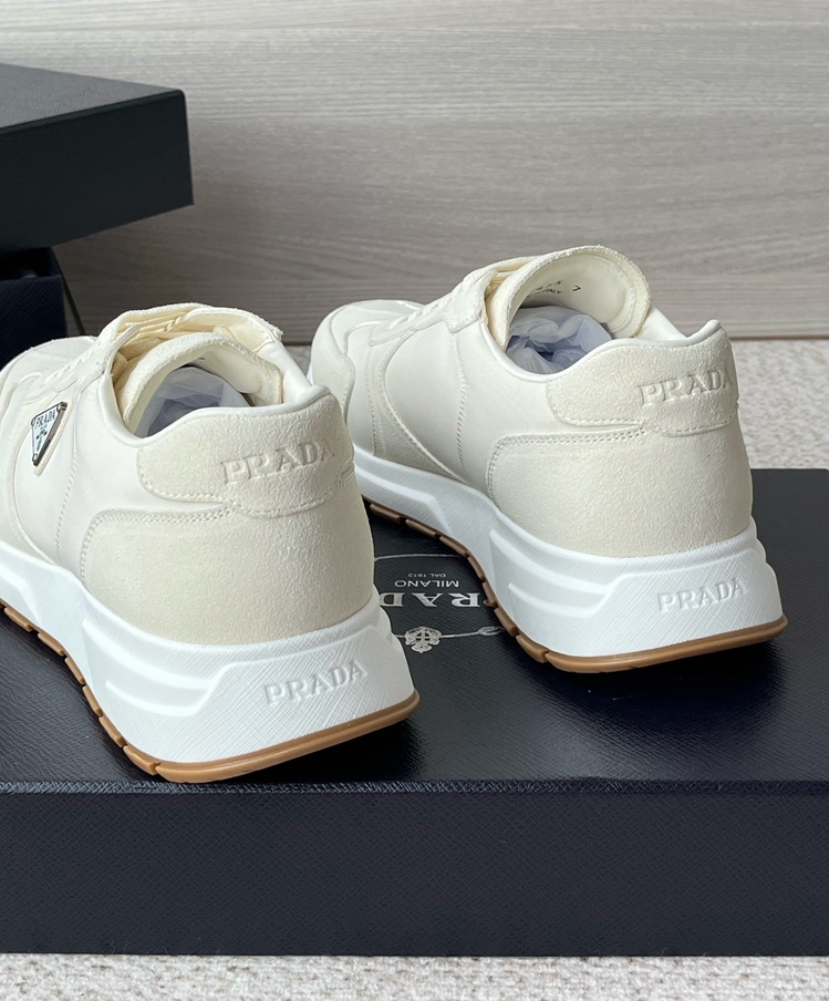 Prada 39-45