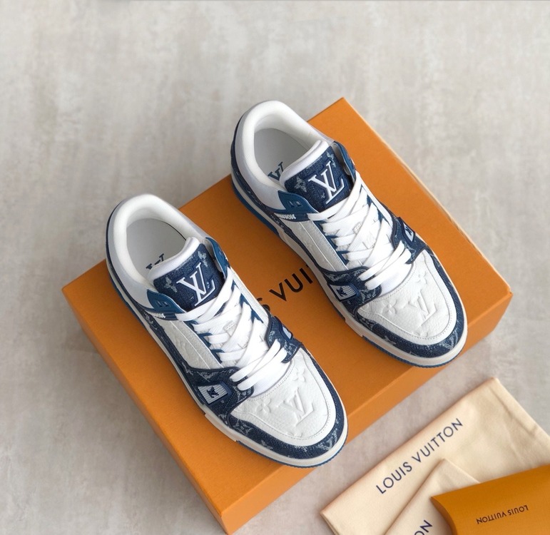Louis Vuitton 35/44