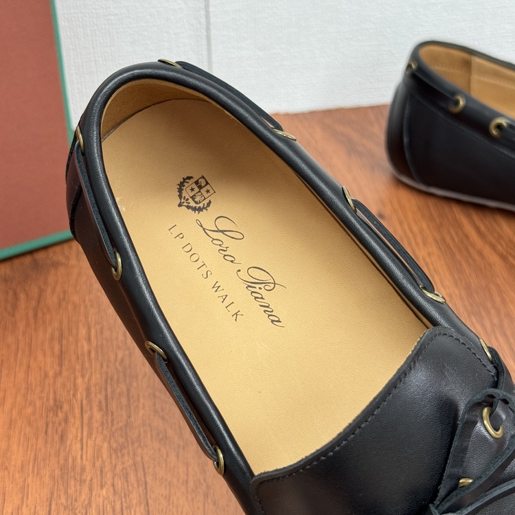 Loro Piana 39-45