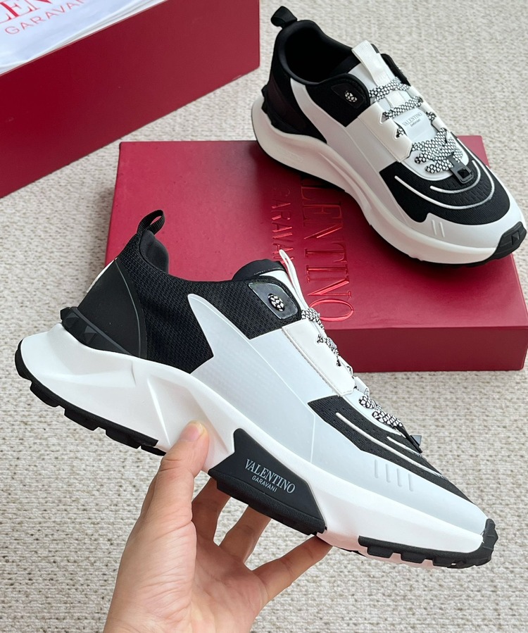 Valentino Garavani True ACT 39-44