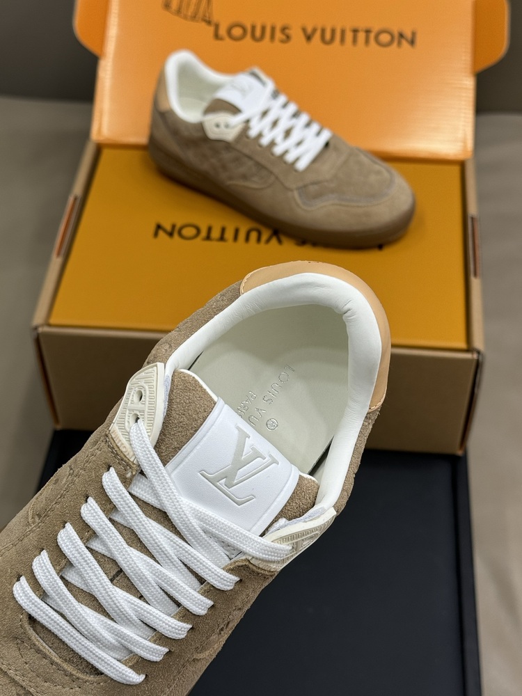 Louis Vuitton 39/45
