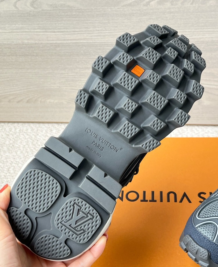 Louis Vuitton Summit Sneaker 38/45