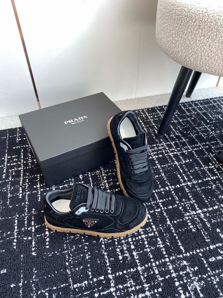 Prada 35/44