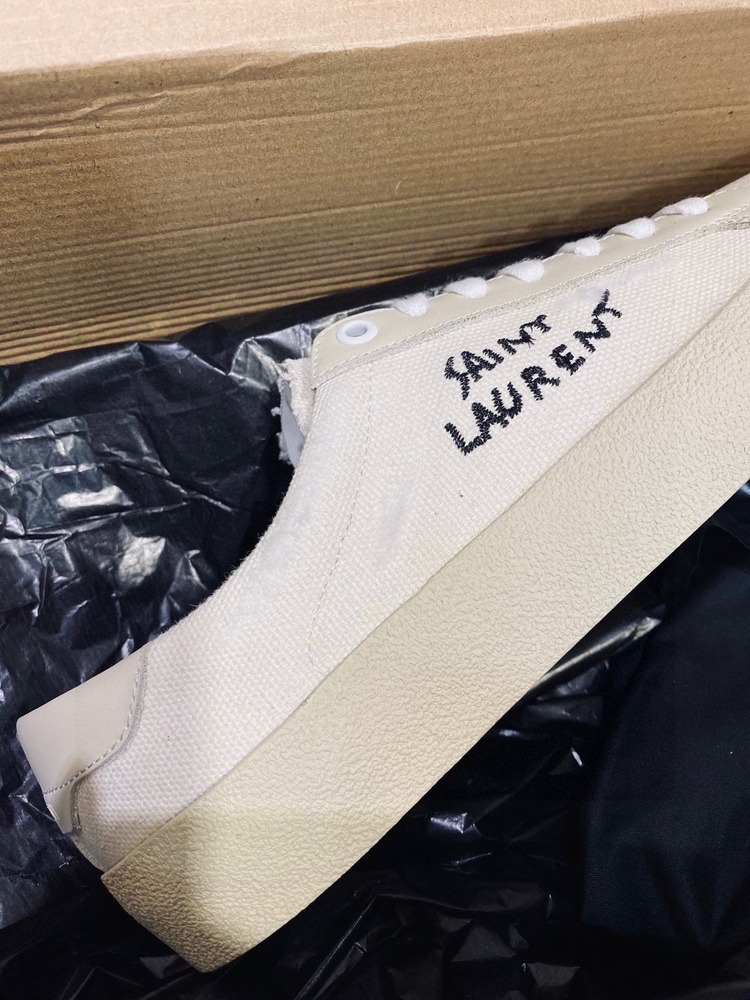 Saint Laurent 35-45