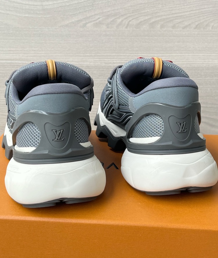 Louis Vuitton Summit Sneaker 38/45