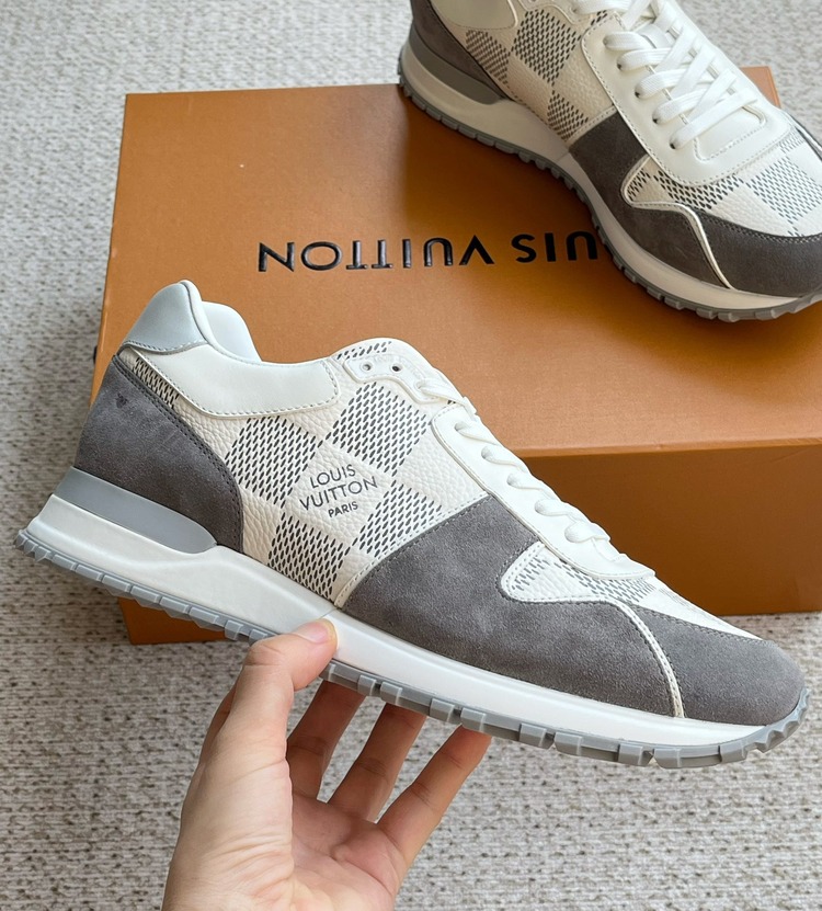 Louis Vuitton 39/44