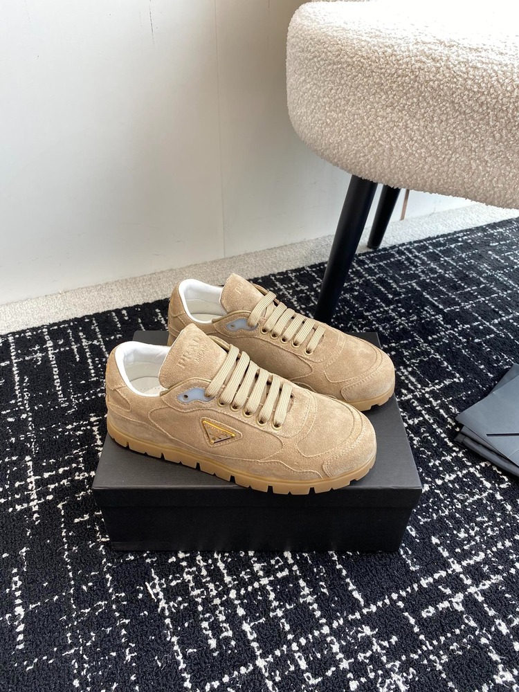 Prada 35/44