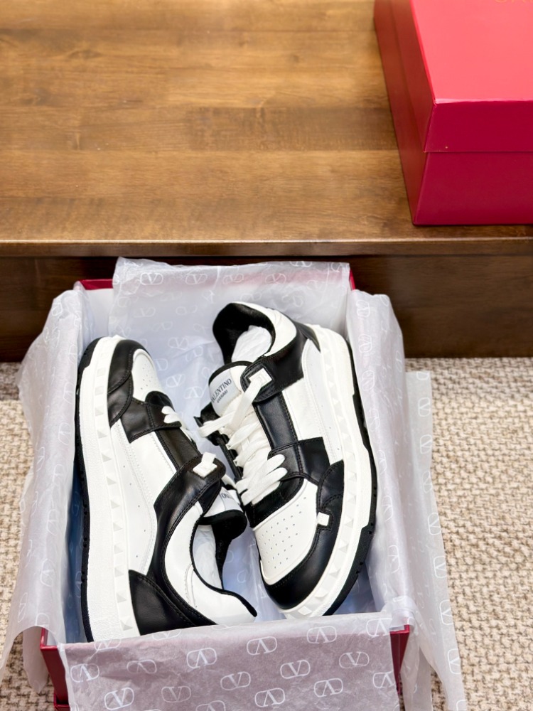 Valentino Garavani Freedots Sneakers 35-45