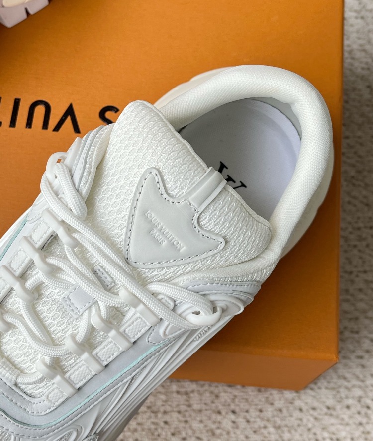 Louis Vuitton Summit Sneaker 38/45