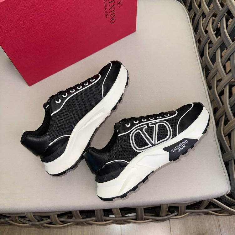 Valentino 39-45