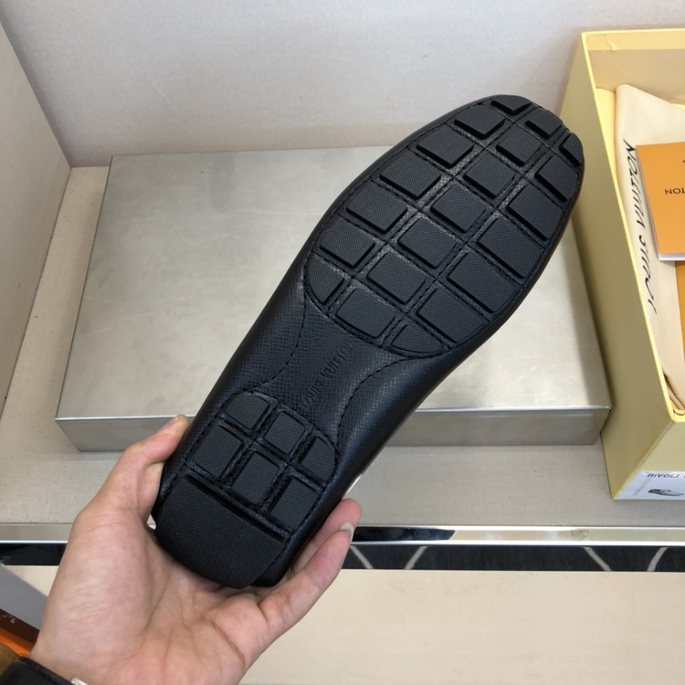 Louis Vuitton 39/45