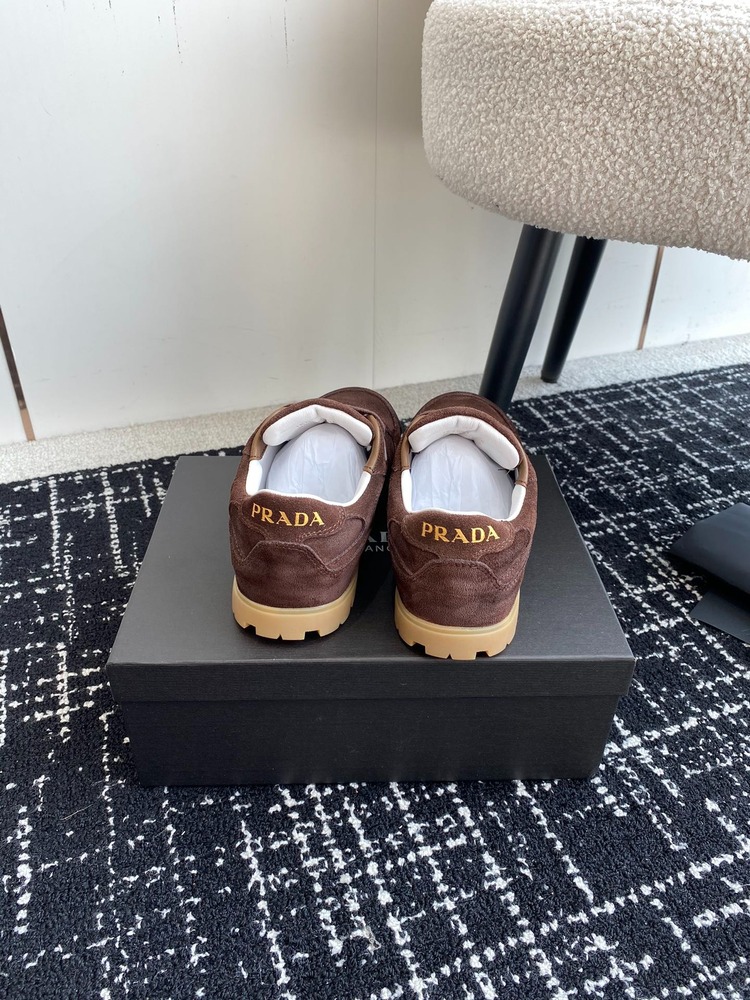 Prada 35/44
