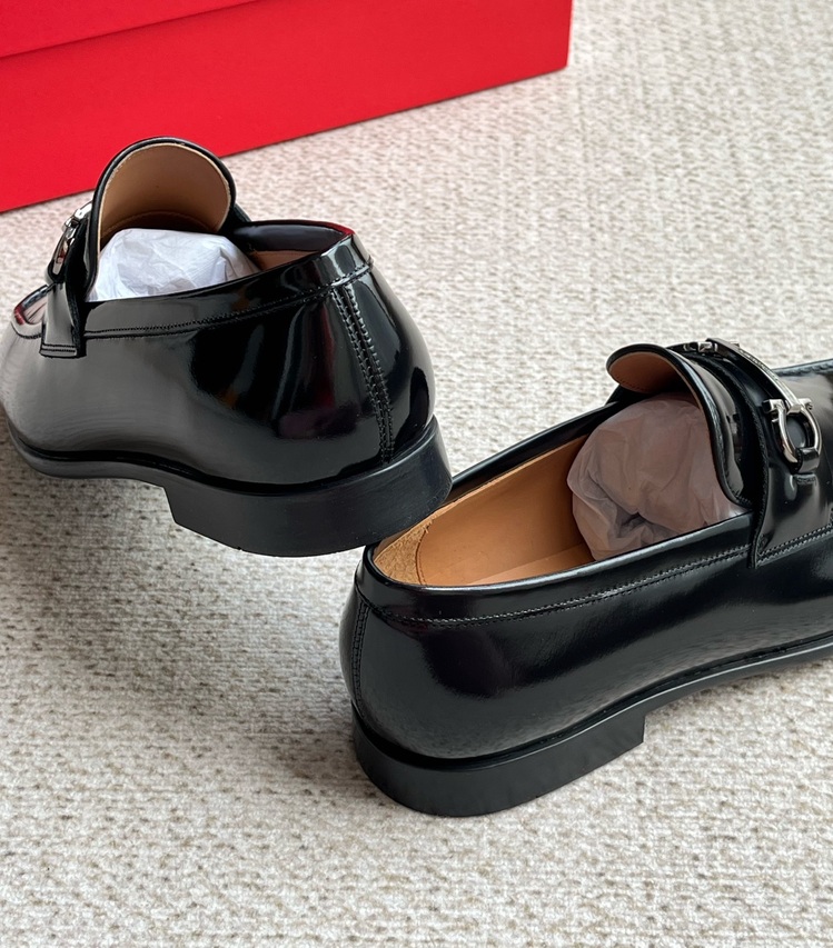 Salvatore Ferragamo 39-45