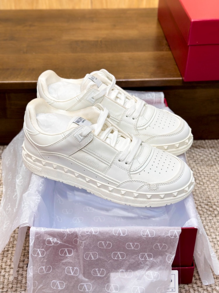 Valentino Garavani Freedots Sneakers 35-45