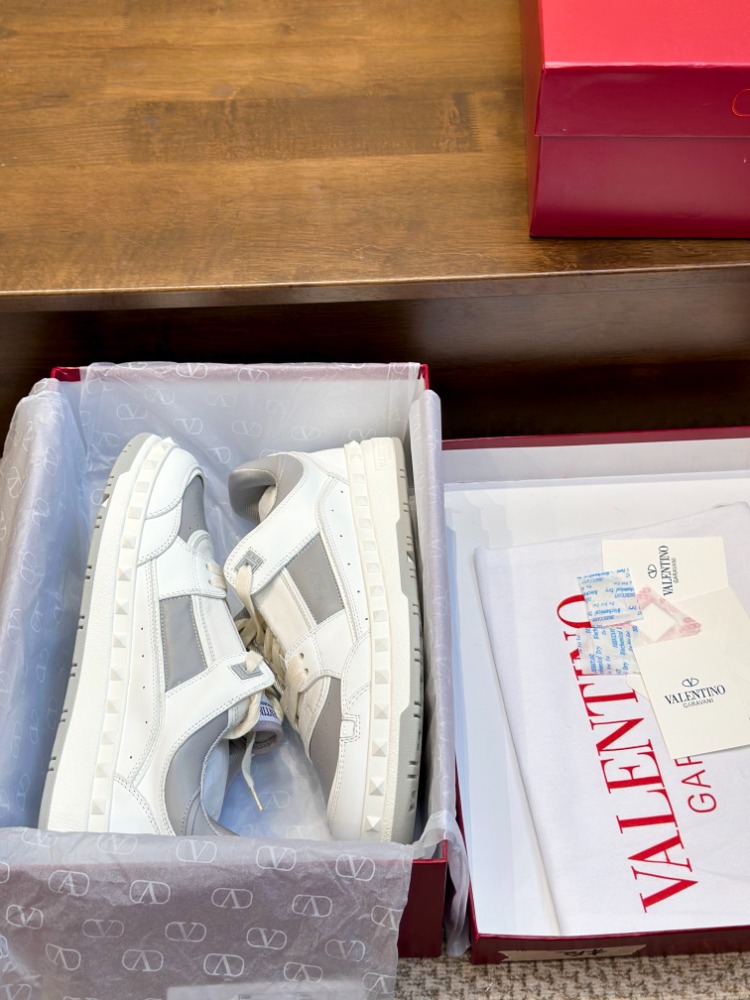 Valentino Garavani Freedots Sneakers 35-45