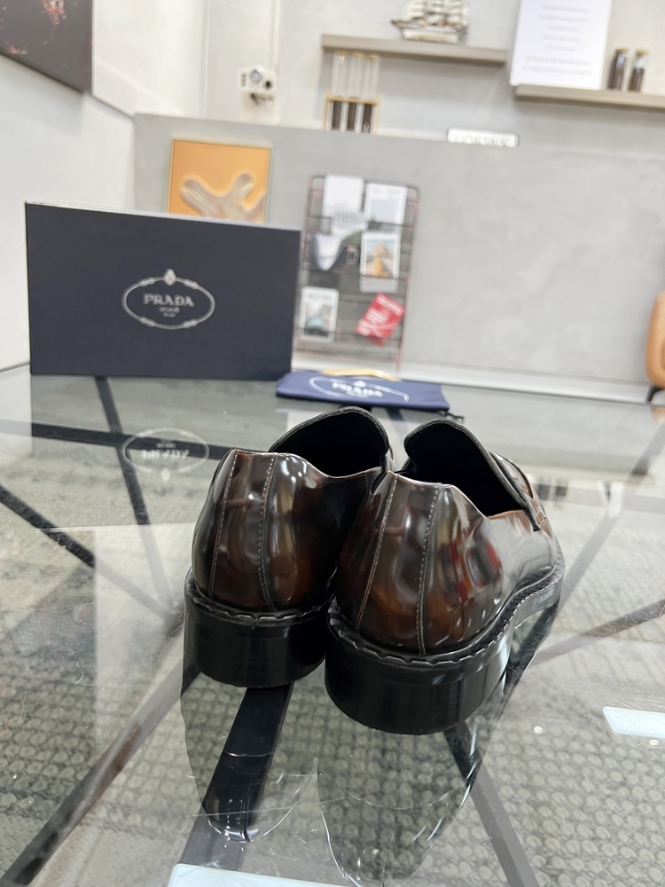 Prada 39/45