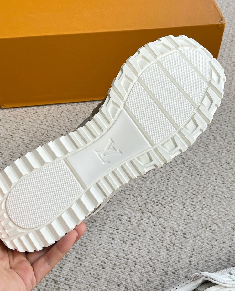 Louis Vuitton Run Away Sneaker 39-45