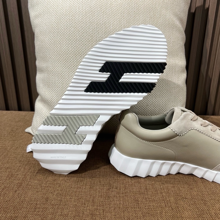 Hermes 39-45